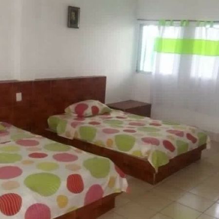 Tortugas Place Hotel Y Bungalos Monterrico Dış mekan fotoğraf