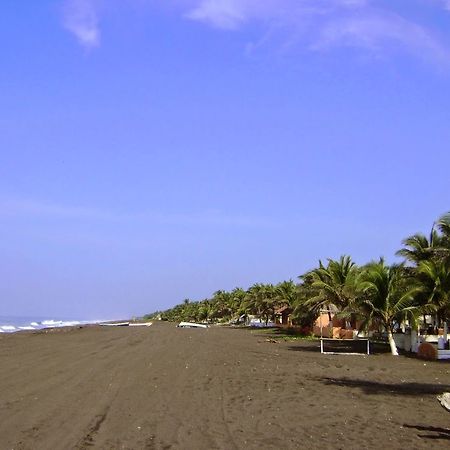 Tortugas Place Hotel Y Bungalos Monterrico Dış mekan fotoğraf