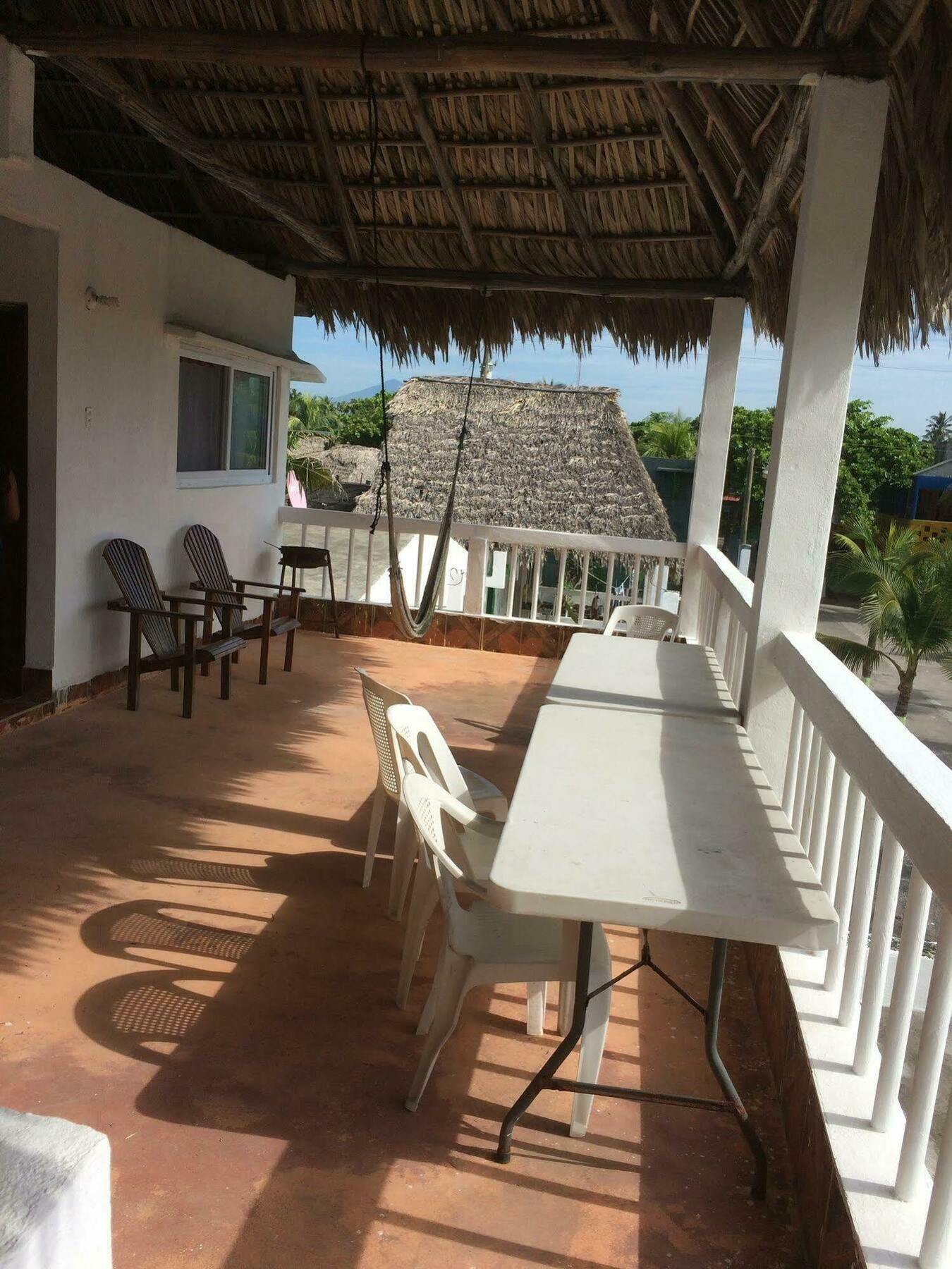 Tortugas Place Hotel Y Bungalos Monterrico Dış mekan fotoğraf