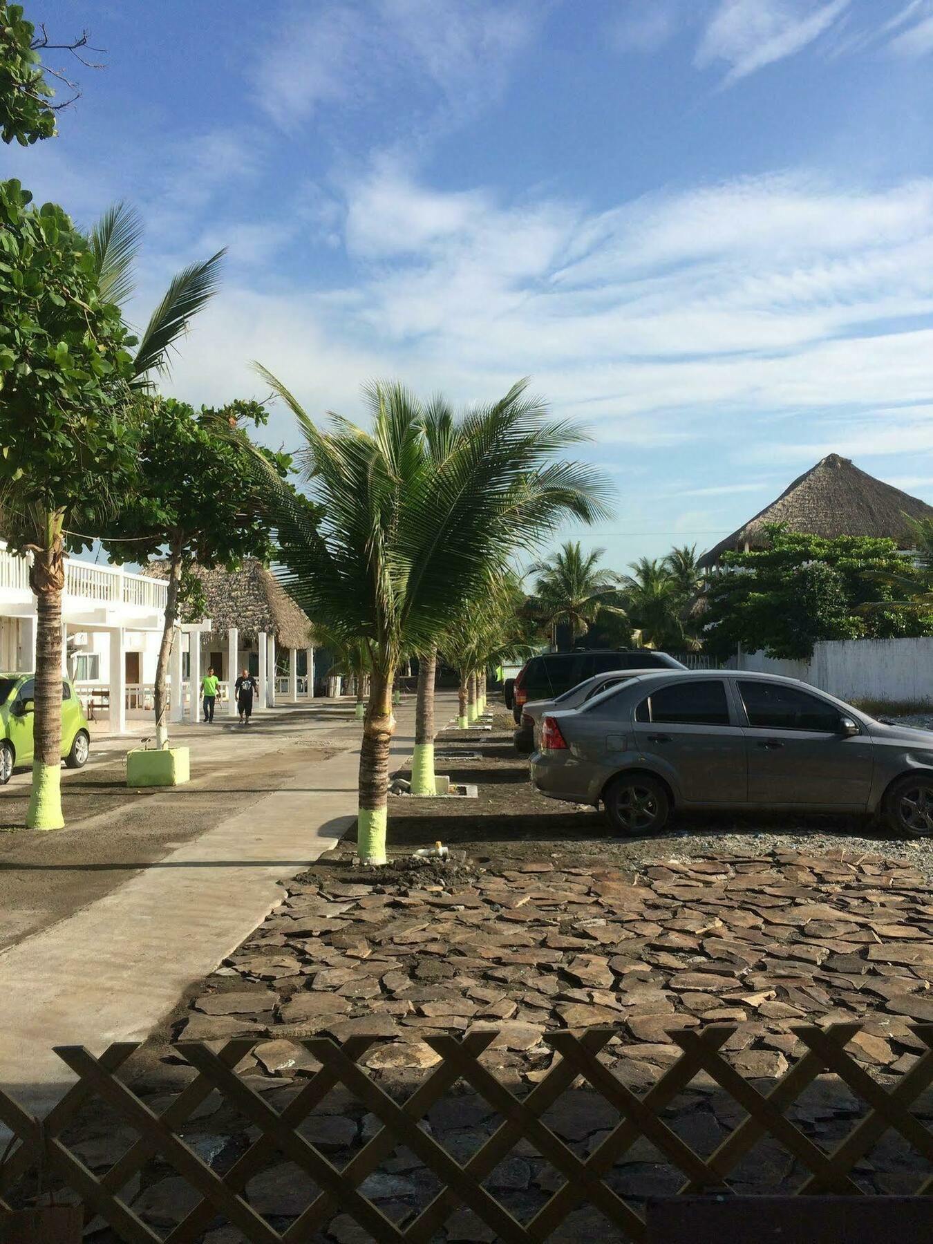 Tortugas Place Hotel Y Bungalos Monterrico Dış mekan fotoğraf